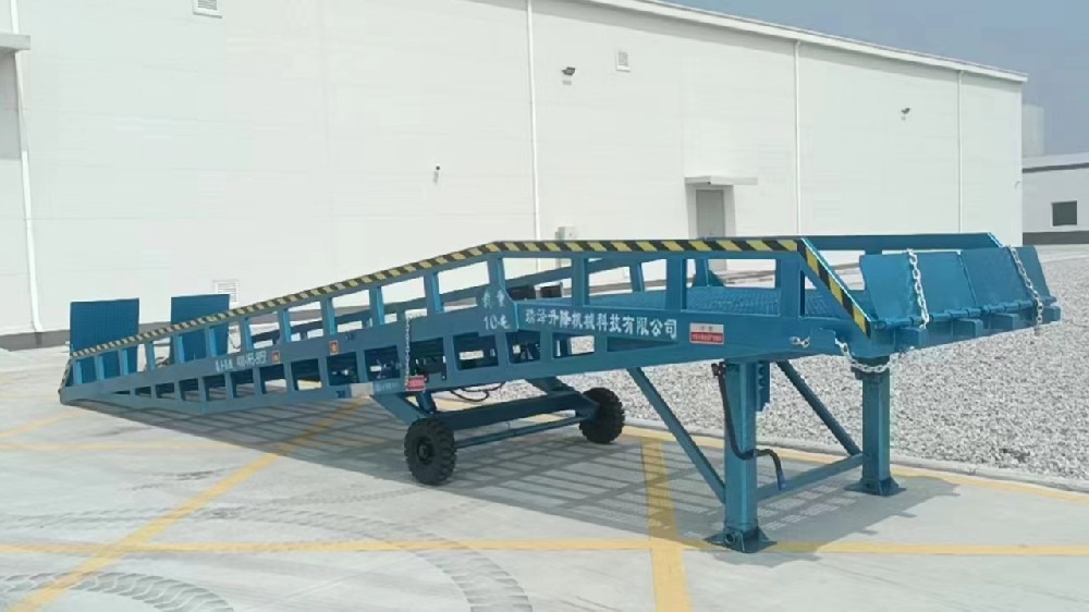 Mobile Boarding Bridge 1